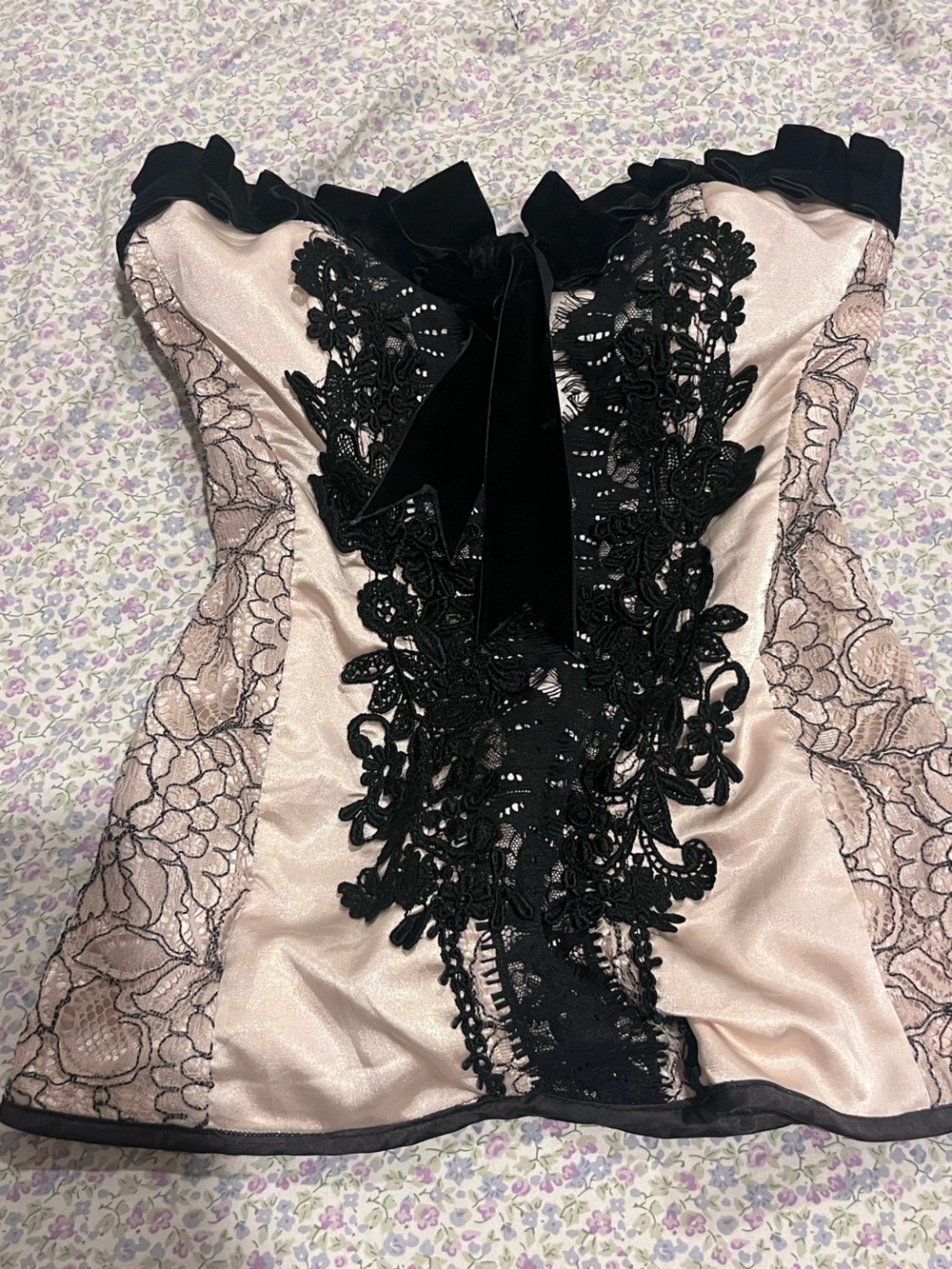 Black Lace-Trimmed Blush Satin Chemise - Women Intimates & Sleepwear